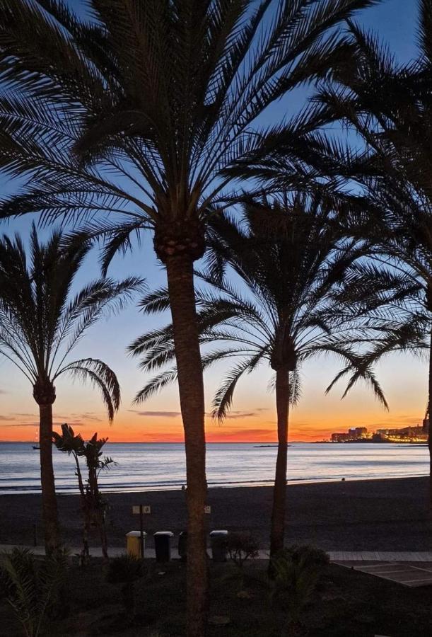 Benalbeach Casa Kito Suite 1ª Linea De Playa Benalmádena Dış mekan fotoğraf